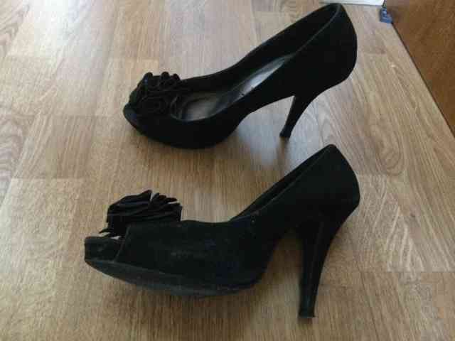 Jolis escarpins noirs