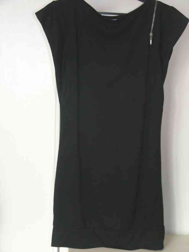 Robe noire T 1 CAMAIEU