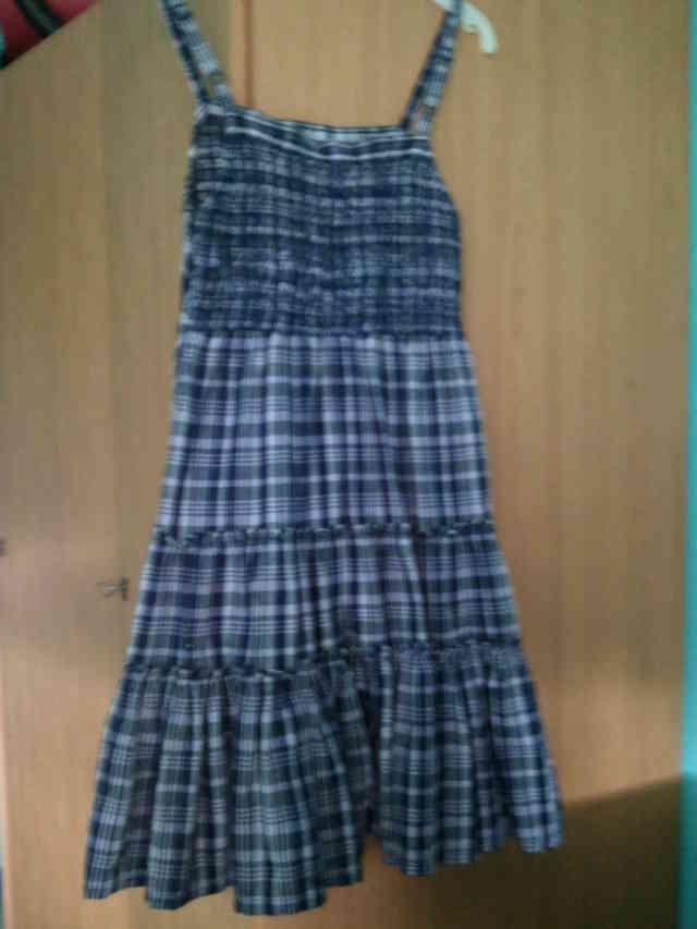 	 robe à carreaux sans manches - blog mode la minute mode et beauté d\'Aurore
